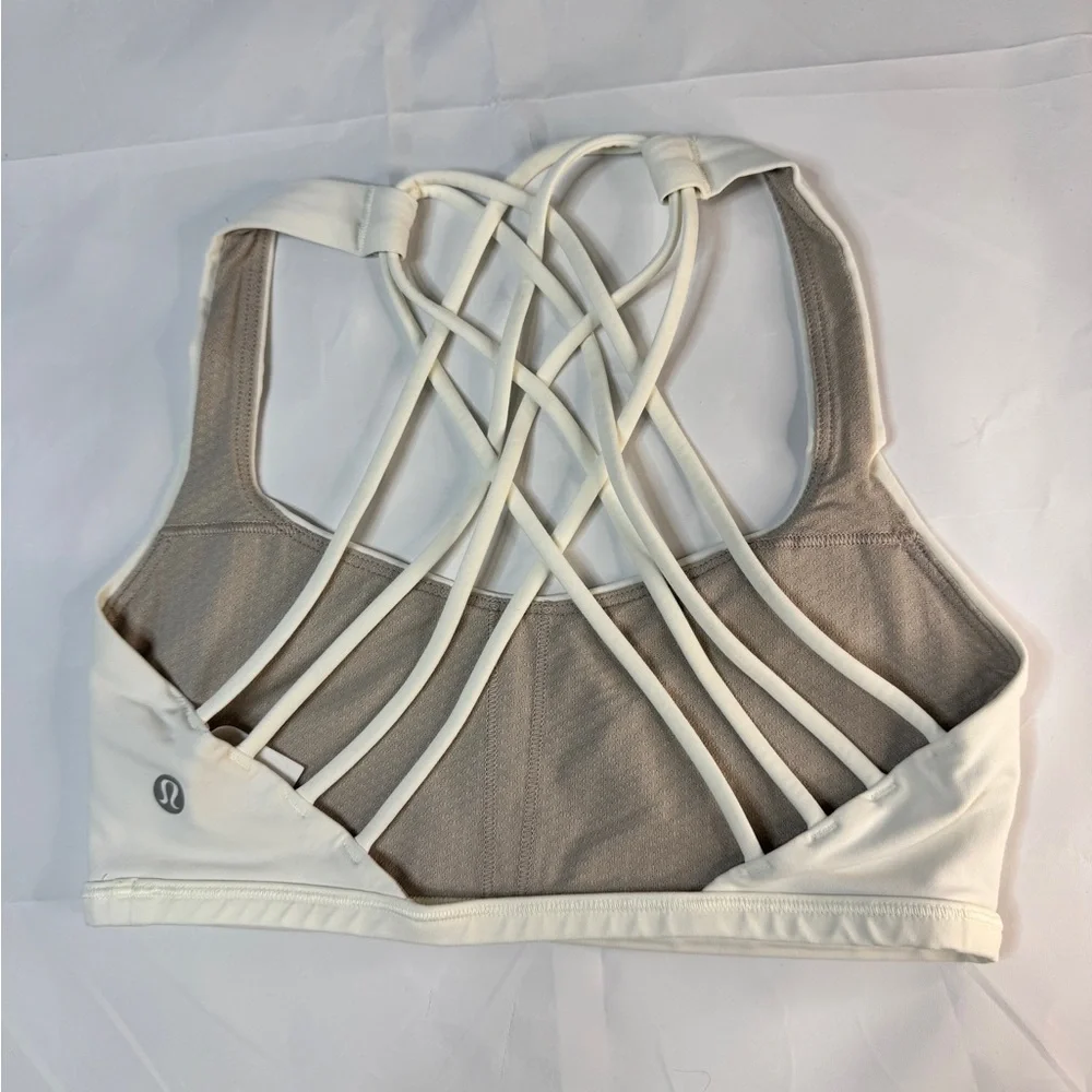 PreOwned Lululemon Free to Be Serene Strappy Back SportsBraWhite Size4 (NoPads) - Picture 1 of 5